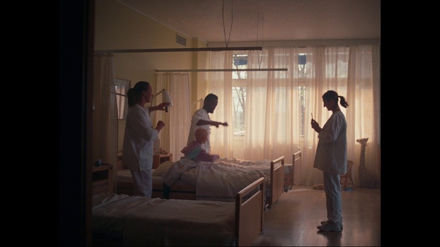 Video Reference: Flash photography, Entertainment, Performing arts, Tints and shades, Art, Performance art, Event, Stage, Curtain, Darkness