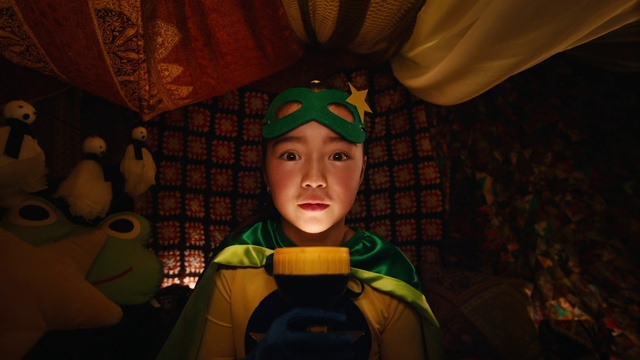 Video Reference: Eye, Fun, Happy, Event, Toddler, Tradition, Room, Fictional character, Justice league, Child