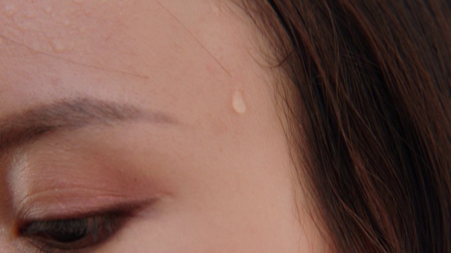 Video Reference: Nose, Cheek, Skin, Eyelash, Temple, Black hair, Tints and shades, Makeover, Wrinkle, Brown hair