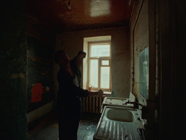 Video Reference: Window, Flash photography, Standing, Building, Automotive lighting, Floor, Wood, Motor vehicle, Automotive design, Flooring