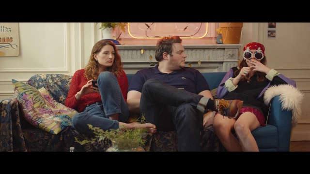 Video Reference: Jeans, Trousers, Flash photography, Hat, Couch, Happy, Comfort, Cool, Beard, Thigh