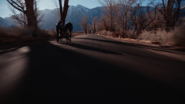 Video Reference: Sky, Plant, Cloud, Tree, Road surface, Asphalt, Atmospheric phenomenon, Rolling, Landscape, Thoroughfare