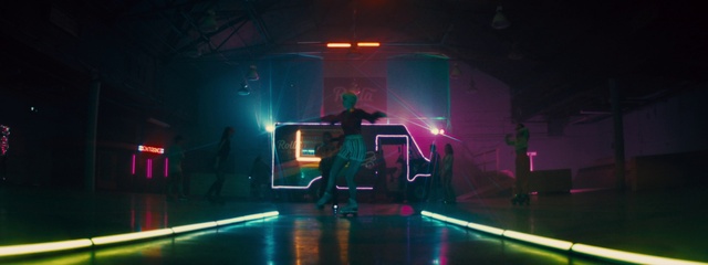 Video Reference: Entertainment, Music, Purple, Performing arts, Electricity, Musician, Visual effect lighting, Magenta, Automotive lighting, Gas