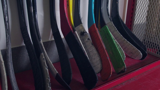 Video Reference: Hood, Automotive lighting, Automotive design, Motor vehicle, Automotive exterior, Audio equipment, Automotive tire, Vehicle door, Bumper, Fender