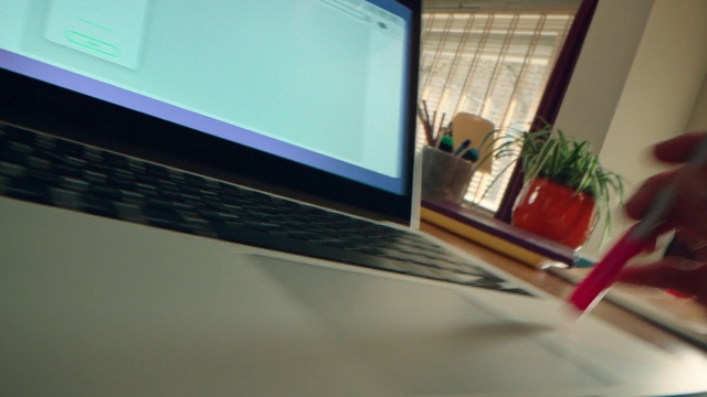 Video Reference: Computer, Personal computer, Peripheral, Output device, Computer keyboard, Netbook, Computer monitor, Input device, Touchpad, Computer desk