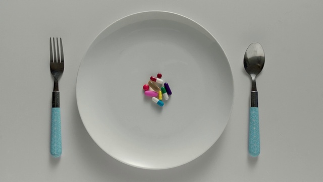 Video Reference: Tableware, Dishware, Food, Kitchen utensil, Cutlery, Serveware, Plate, Ingredient, Saucer, Fork