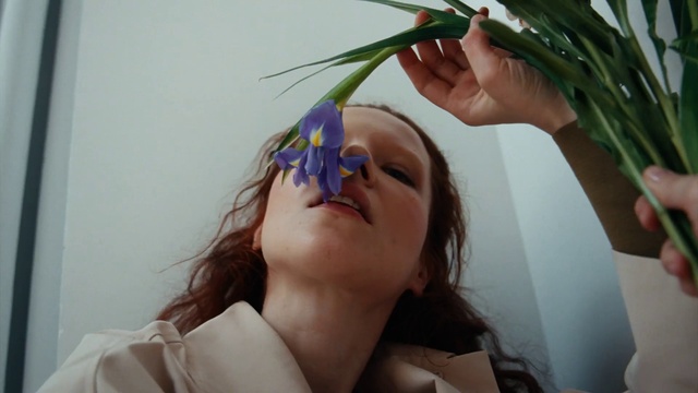 Video Reference: Skin, Lip, Hand, Eyelash, Gesture, Plant, Finger, Happy, Nail, Eyewear