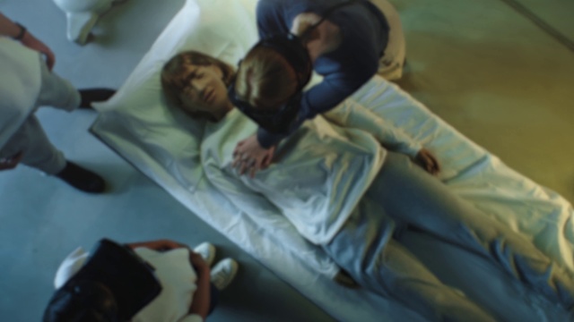 Video Reference: Comfort, Knee, Event, Thigh, Tree, Human leg, Leisure, Fun, Linens, Nap