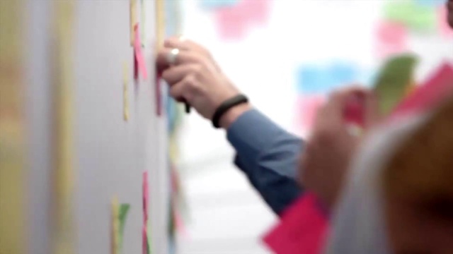 Video Reference: Gesture, Paint, Artist, Art, Painter, Magenta, Bookcase, Visual arts, Room, Fashion design