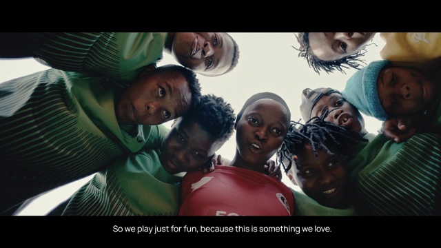 Video Reference: Flash photography, Happy, Cool, Smile, Fun, Leisure, Sharing, Event, Sunglasses, Goggles