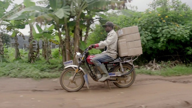 Video Reference: Wheel, Tire, Plant, Vehicle, Motor vehicle, Automotive tire, Motorcycle, Travel, Fender, Adaptation