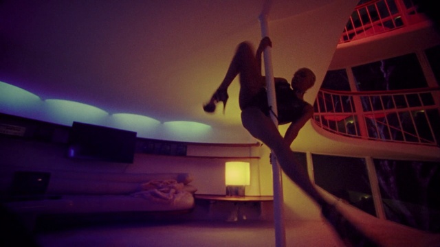 Video Reference: Flash photography, Plant, Entertainment, Performing arts, Elbow, Magenta, Ceiling, Event, Tree, Balance