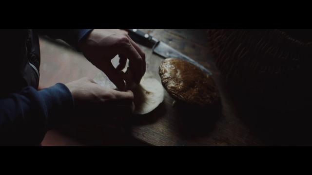 Video Reference: Human body, Food, Gesture, Flash photography, Wood, Nail, Recipe, Cooking, Ingredient, Thumb
