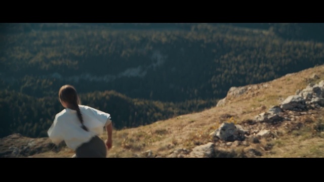 Video Reference: Flash photography, Gesture, People in nature, Happy, Travel, Landscape, Grass, Horizon, Grassland, Hill