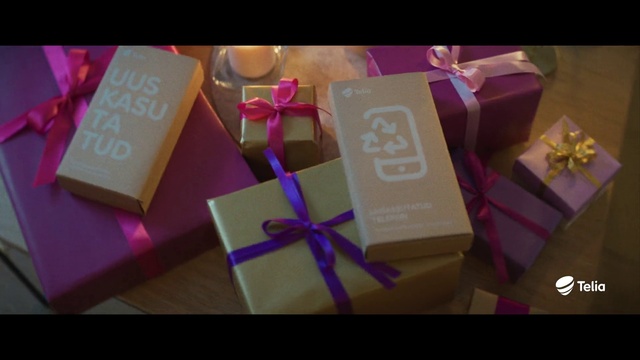 Video Reference: Purple, Rectangle, Pink, Font, Material property, Party supply, Gift wrapping, Magenta, Ribbon, Packaging and labeling