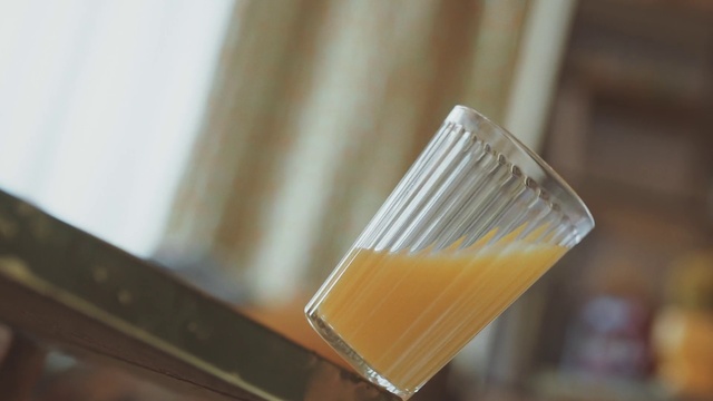 Video Reference: Badminton, Food, Wood, Ingredient, Cuisine, Tableware, Recipe, Plastic, Transparent material, Comfort food