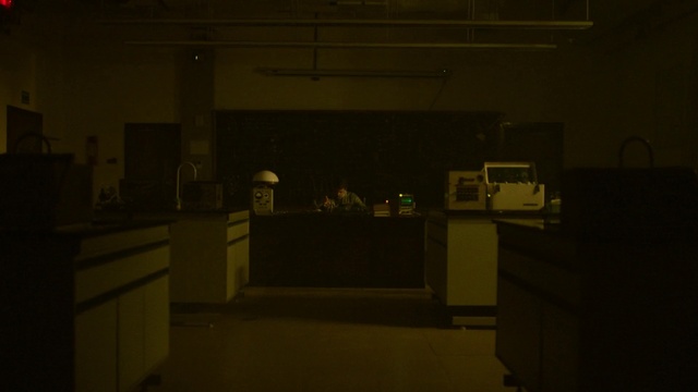 Video Reference: Tints and shades, Midnight, Space, Sky, Darkness, Room, Event, Symmetry, Pc game, Cabinetry