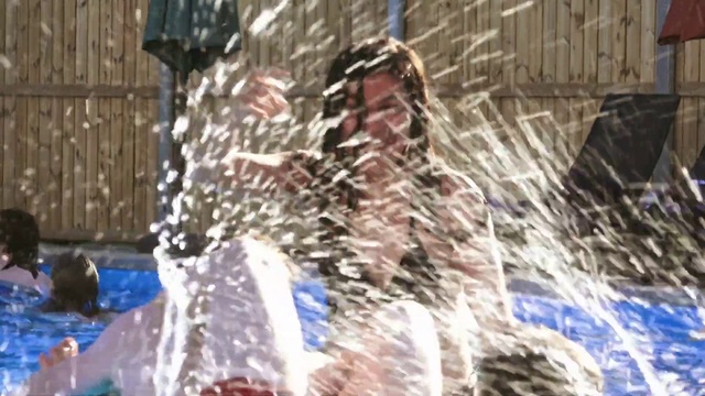 Video Reference: Water, Event, Freezing, Snow, Glass, Electric blue, Metal, Winter, Precipitation, Fur