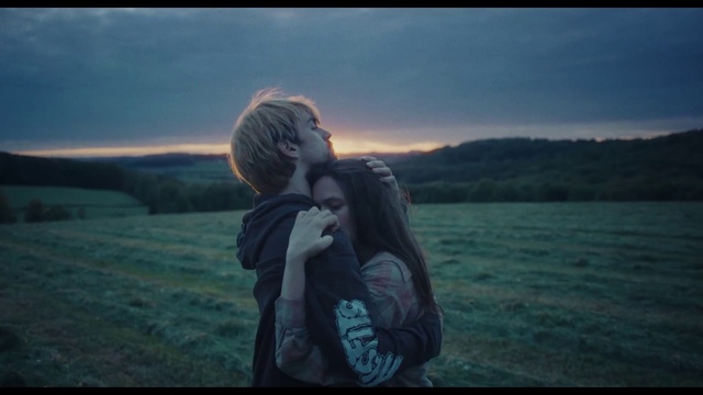 Video Reference: Cloud, Sky, Plant, Flash photography, People in nature, Happy, Dusk, Sunlight, Gesture, Grass
