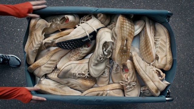 Video Reference: Automotive design, Wood, Athletic shoe, Outdoor shoe, Auto part, Baseball protective gear, Fashion accessory, Pattern, Luxury vehicle, Bag