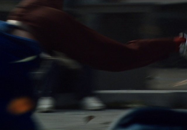 Video Reference: Gesture, Elbow, Finger, Thigh, Tints and shades, Wrist, Sportswear, Knee, Human leg, Recreation