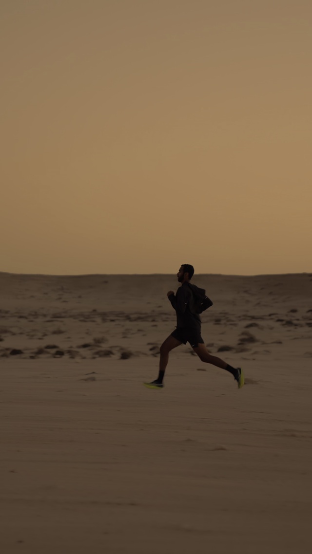 Video Reference: Water, Sky, People in nature, Cloud, Happy, Dusk, Landscape, Horizon, Aeolian landform, Singing sand