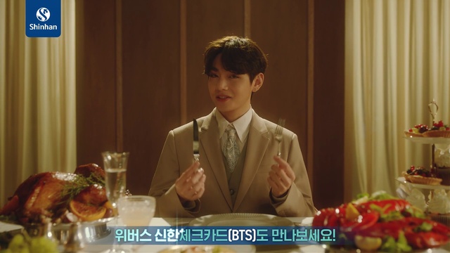 Video Reference: Tableware, Tie, Plate, Happy, Curtain, Suit, Flower Arranging, Recipe, Event, Formal wear