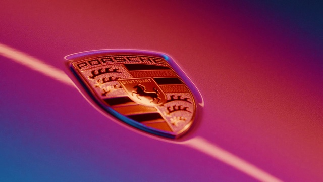 Video Reference: Hood, Automotive lighting, Vehicle, Motor vehicle, Car, Automotive design, Amber, Automotive parking light, Guitar accessory, Vehicle door