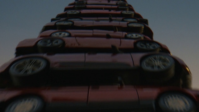 Video Reference: Hood, Automotive lighting, Toy, Motor vehicle, Automotive design, Bumper, Grille, Vehicle, Automotive tire, Office equipment