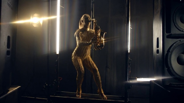 Video Reference: Entertainment, Flash photography, Waist, Music, Performing arts, Thigh, Music artist, Fashion design, Performance art, Event