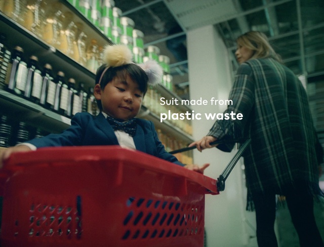 Video Reference: Travel, Leisure, Happy, Fun, Event, Toddler, Public transport, Suit, Customer, Sitting