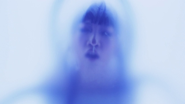 Video Reference: Eyelash, Purple, Gesture, Violet, Electric blue, Macro photography, Beard, Art, Lens flare, Magenta