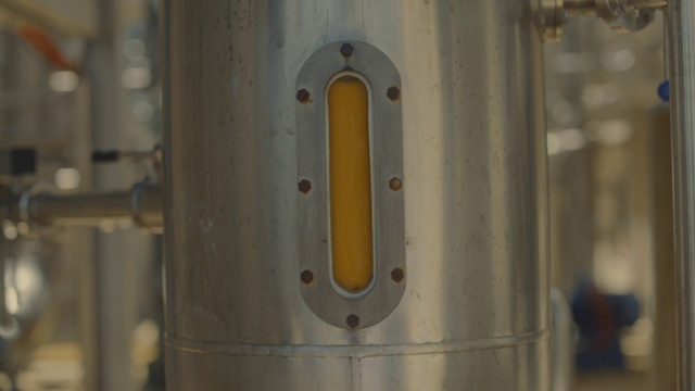 Video Reference: Automotive tire, Automotive lighting, Wood, Automotive exterior, Rim, Gas, Font, Circle, Automotive wheel system, Auto part