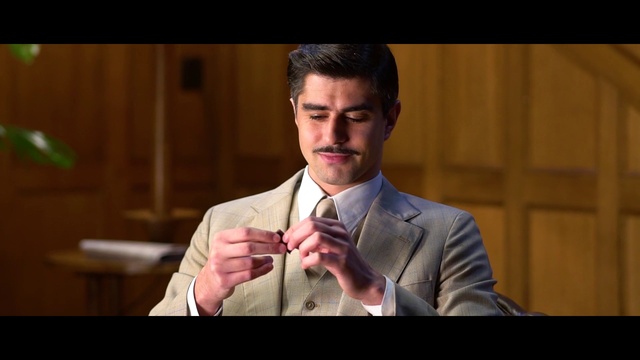 Video Reference: Forehead, Dress shirt, Tie, Flash photography, Gesture, Collar, Suit, Happy, Blazer, Formal wear
