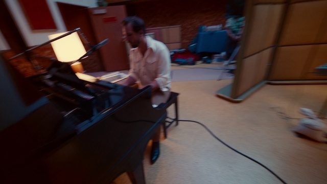 Video Reference: Musical instrument, Keyboard, Musical instrument accessory, Pianist, Musician, Electronic instrument, Wood, Piano, Musical keyboard, Flooring