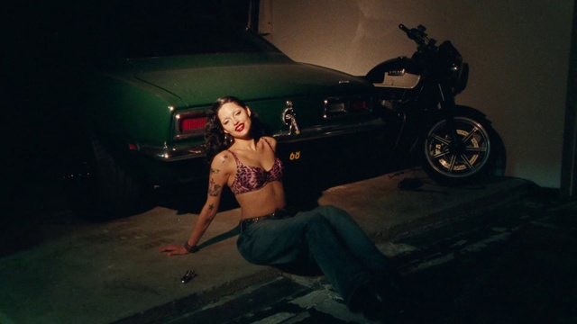 Video Reference: Tire, Jeans, Wheel, Car, Vehicle, Automotive lighting, Hood, Automotive tire, Motor vehicle, Automotive design