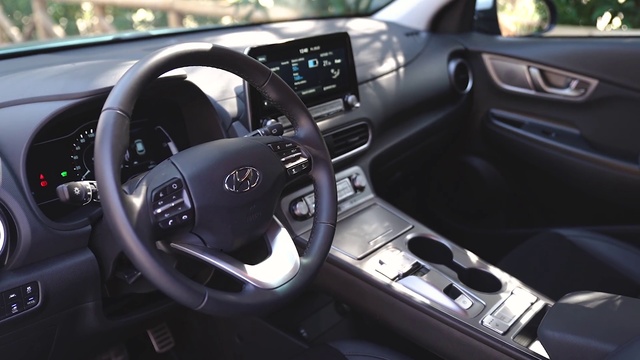 Video Reference: Vehicle, Car, Speedometer, Motor vehicle, Gear shift, Automotive tire, Automotive design, Steering wheel, Radio, Steering part