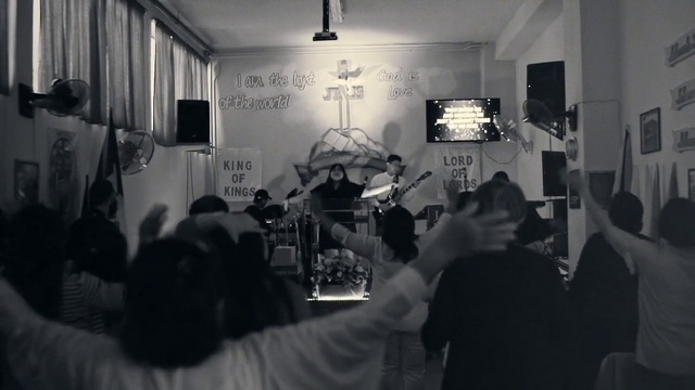 Video Reference: Picture frame, Lighting, Black-and-white, Style, Monochrome, Crowd, Monochrome photography, T-shirt, Fun, Event