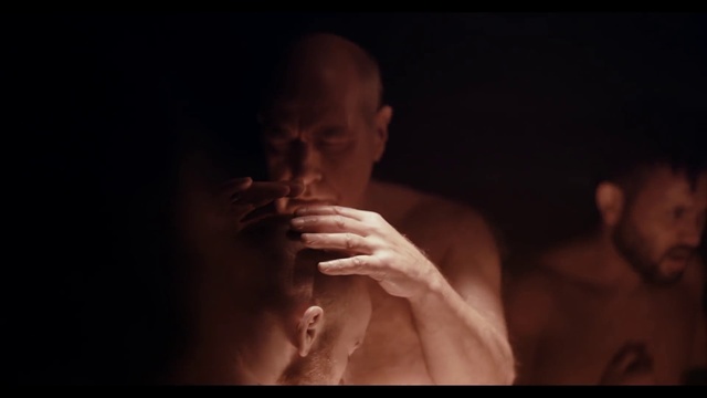 Video Reference: Lip, Eyelash, Flash photography, Jaw, Gesture, Chest, Wrist, Elbow, Trunk, Nail