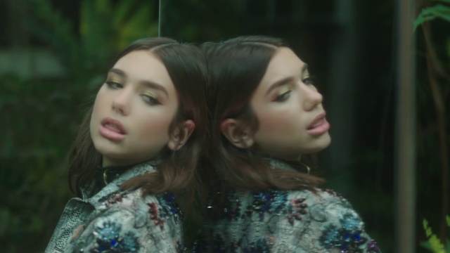 Video Reference: Hair, Eyebrow, Eyelash, Flash photography, Happy, Street fashion, Black hair, Long hair, Event, Jewellery