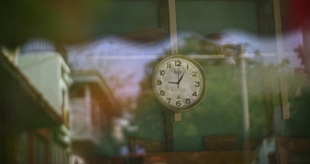 Video Reference: Clock, Wood, Gas, Tints and shades, Measuring instrument, Gauge, Watch, Glass, Wall clock, Interior design