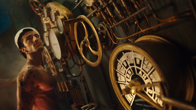 Video Reference: Metal, Engineering, Brass instrument, Machine, Automotive tire, Wind instrument, Automotive wheel system, Spoke, Auto part, Rim