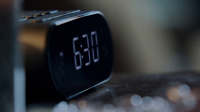 Video Reference: Watch, Automotive lighting, Vehicle, Clock, Audio equipment, Motor vehicle, Automotive design, Gadget, Font, Gas