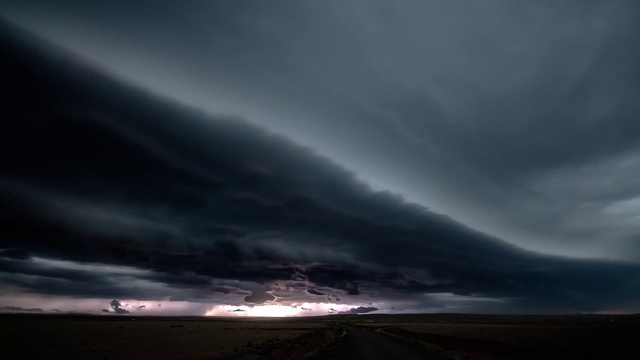Video Reference: Cloud, Sky, Atmosphere, Natural landscape, Atmospheric phenomenon, Dusk, Cumulus, Horizon, Tree, Landscape