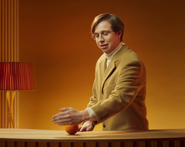 Video Reference: Glasses, Sleeve, Gesture, Spokesperson, Blazer, Suit, Wood, Event, Speaker, Varnish