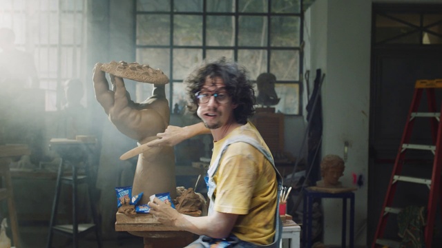 Video Reference: Glasses, Jeans, Hand, Vision care, Jaw, Eyewear, Chair, Window, People, T-shirt