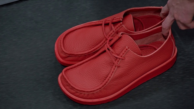 Video Reference: Footwear, Grey, Outdoor shoe, Magenta, Sneakers, Electric blue, Beige, Athletic shoe, Walking shoe, Peach