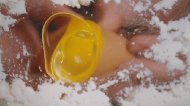 Video Reference: Food, Egg yolk, Ingredient, Fluid, Cuisine, Dish, Liquid, Recipe, Bread flour, All-purpose flour