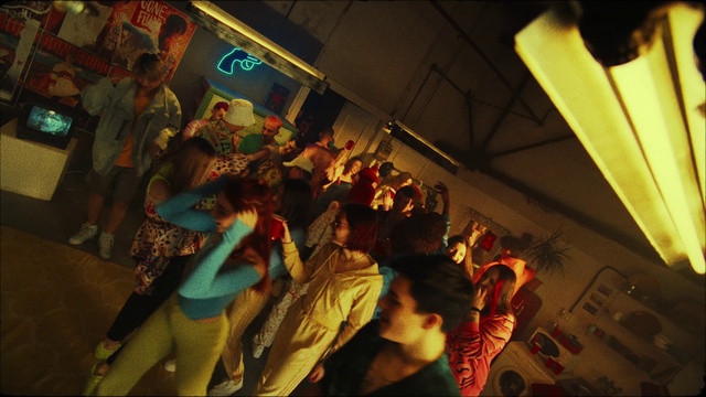 Video Reference: Leisure, Event, Hat, Entertainment, Fun, Crowd, T-shirt, Passenger, Room, Team