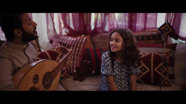 Video Reference: Flash photography, Musical instrument, String instrument, Plucked string instruments, Happy, Folk instrument, Entertainment, Fun, String instrument, Event